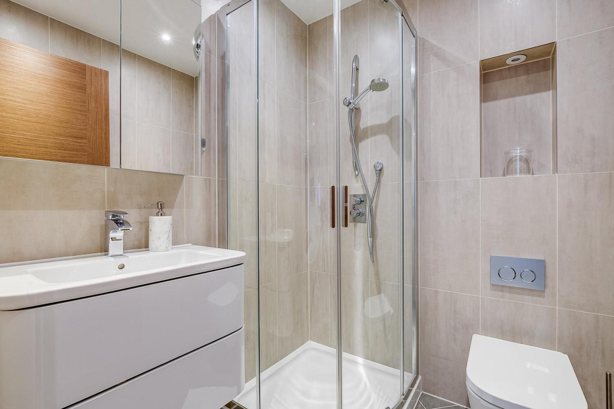 Apartment Chic 2br Haven Nestled In Vibrant Battersea *