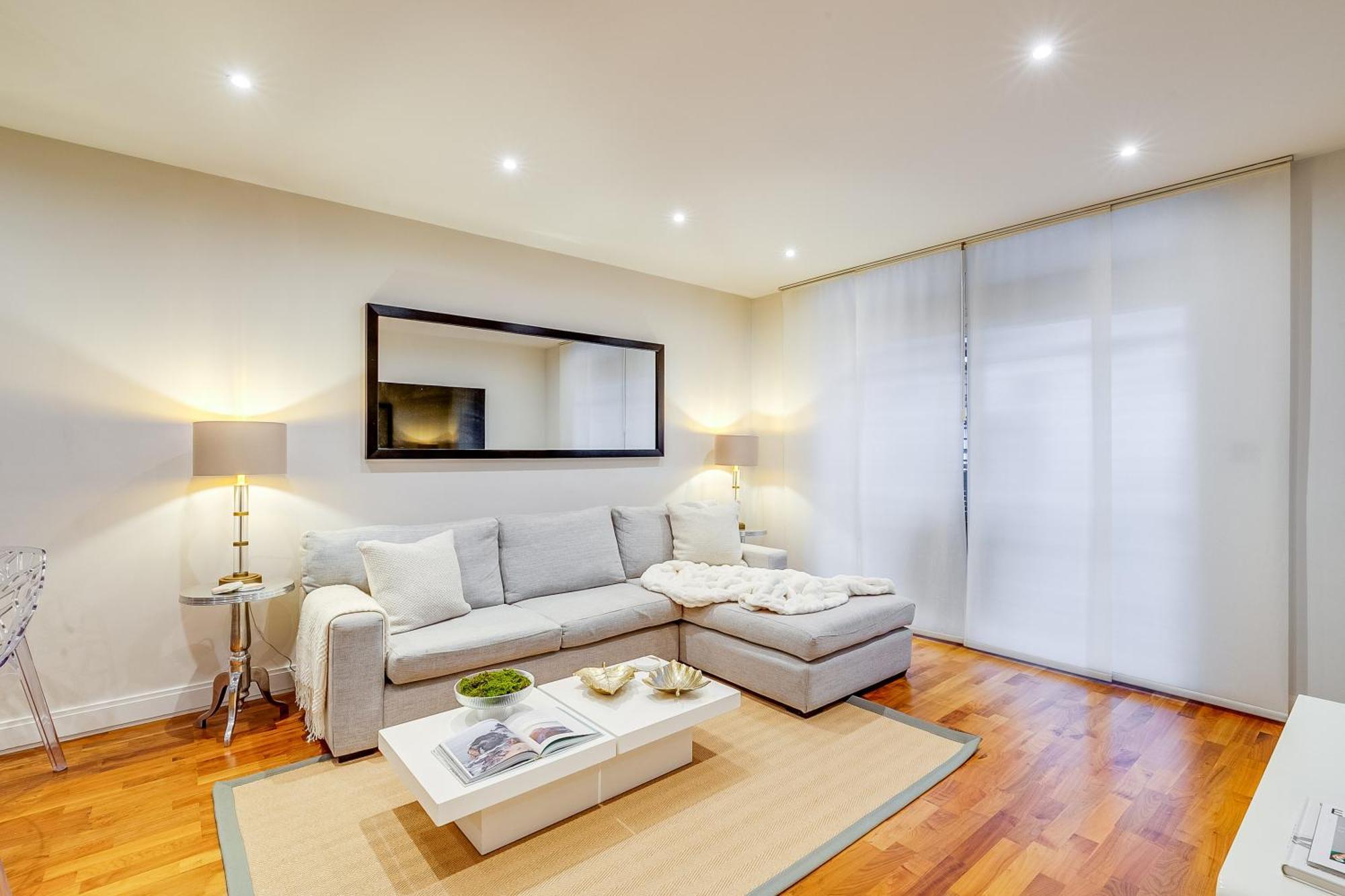 Chic 2br Haven Nestled In Vibrant Battersea Apartment