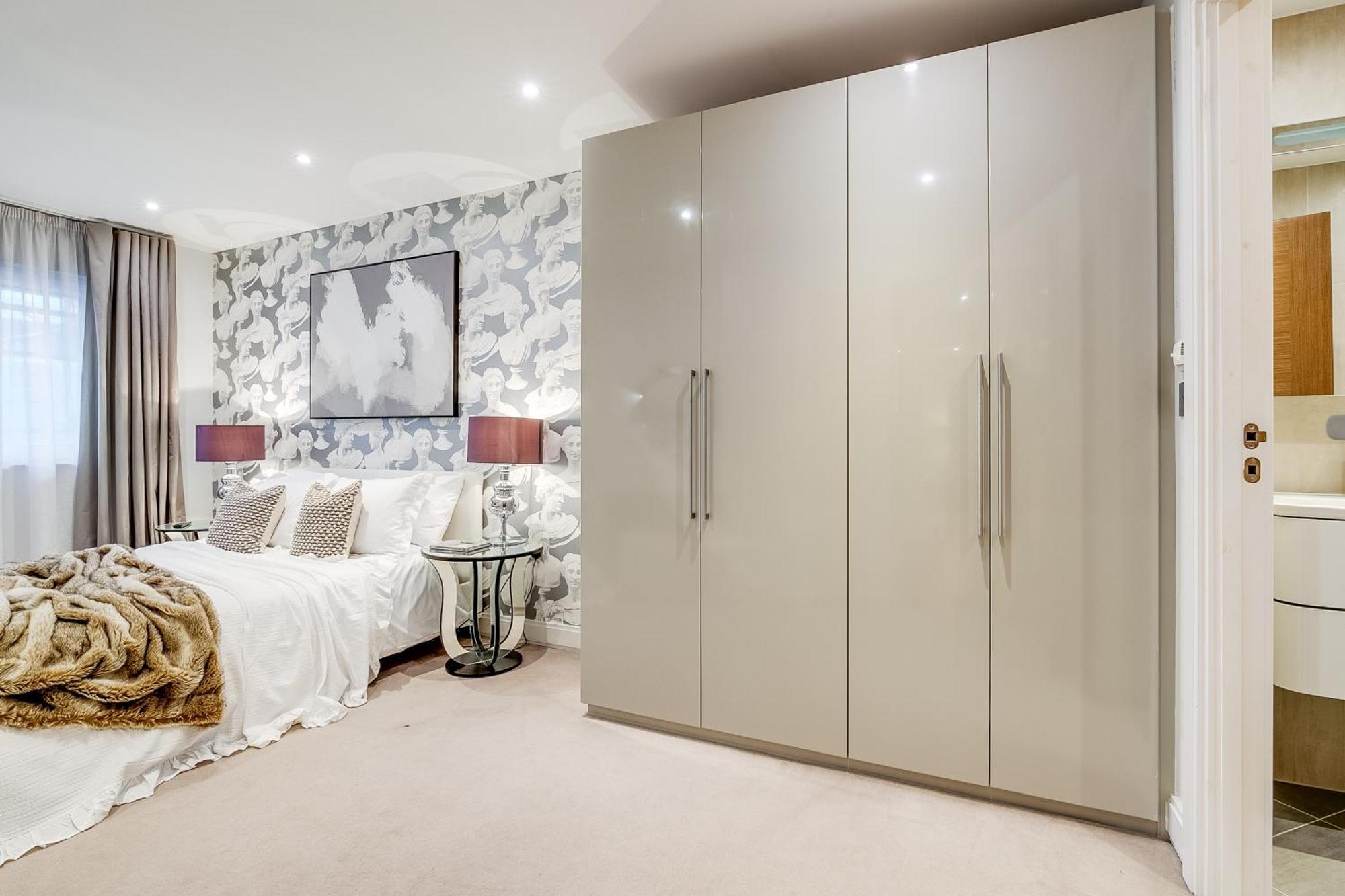 Chic 2br Haven Nestled In Vibrant Battersea London