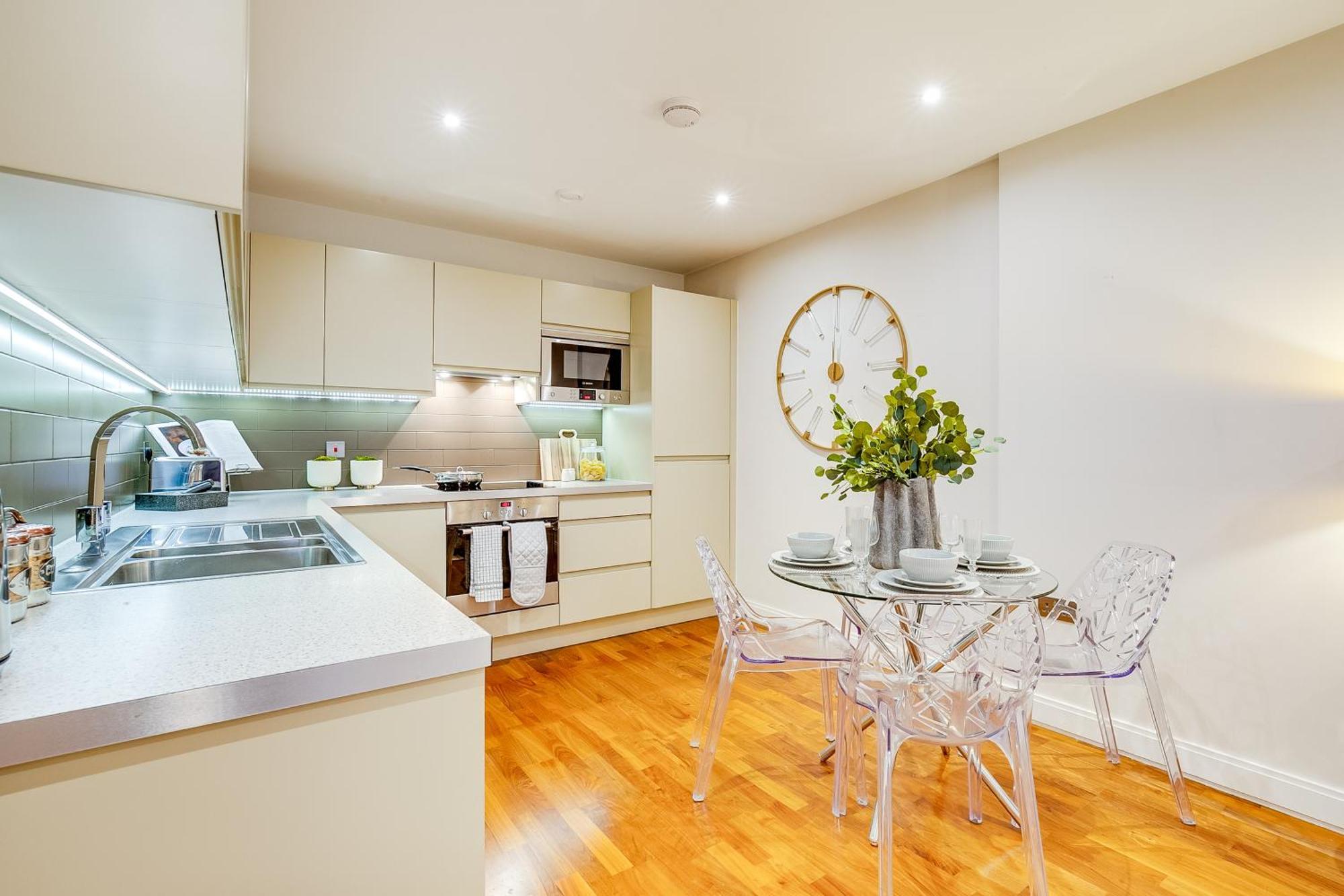Apartment Chic 2br Haven Nestled In Vibrant Battersea London